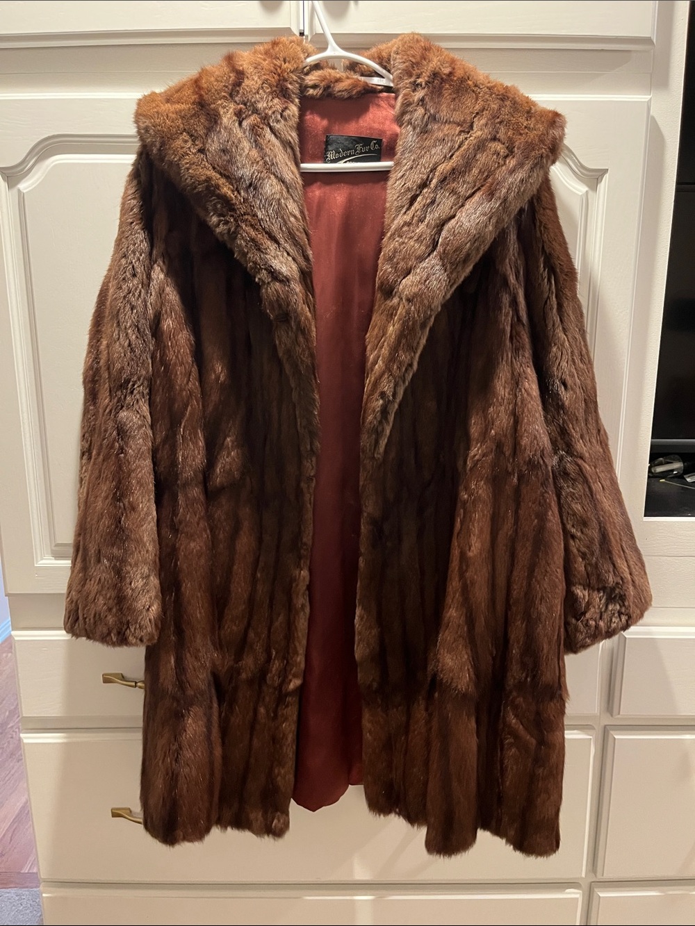 Vintage Brown Mink Genuine Fur Coat with wide collar